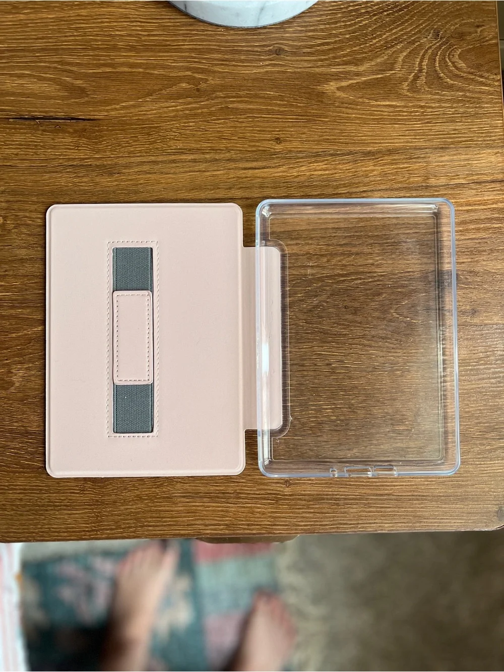 CLEAR Back Kindle Case | Magnetic Closure | Hand Strap |